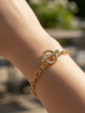 Gold Plated Toggle Chain Bracelet - Polished Link